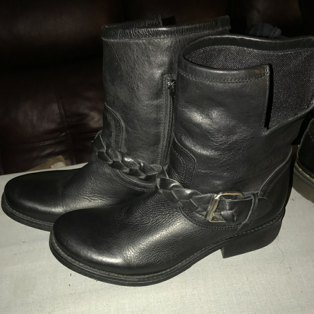 Steeve Madden 8.5 boots