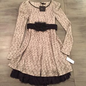 NWT Ryu Sz 2 Sweater Dress w/Belt and Beaded Neck