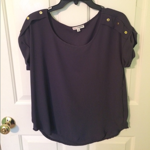 Zenana Outfitters Tops - Zenana Outfitters Dark Gray Top!