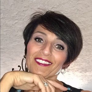 Meet your Posher, Mary beth