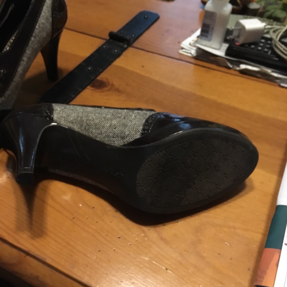 Shoes - Picture 3 of 3