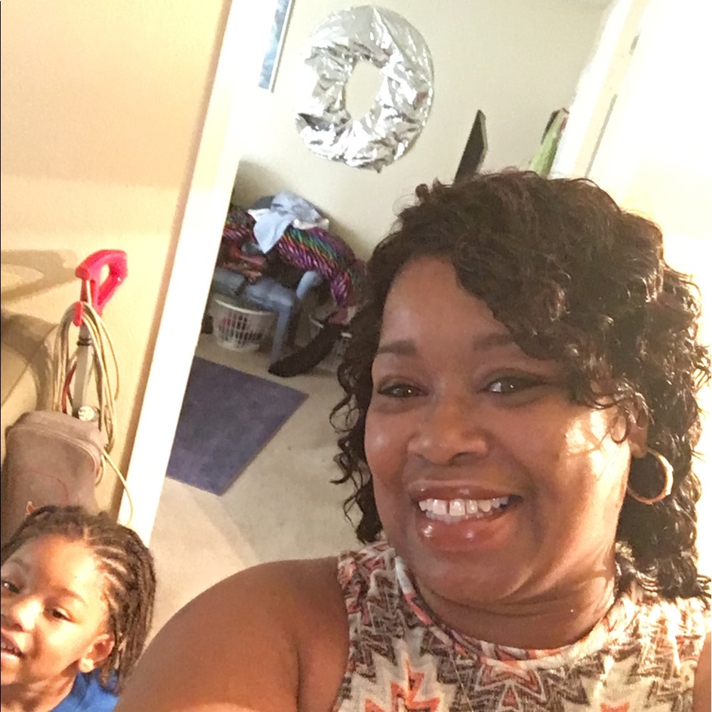 Meet your Posher, Anita