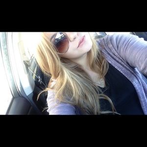 Meet your Posher, Stephanie