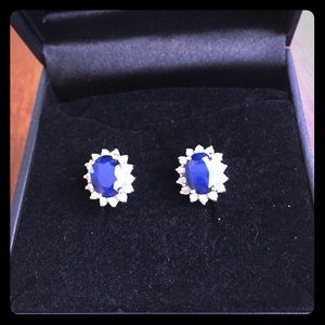 Beautiful 14k sapphire and diamond earrings ❤️❤️❤️