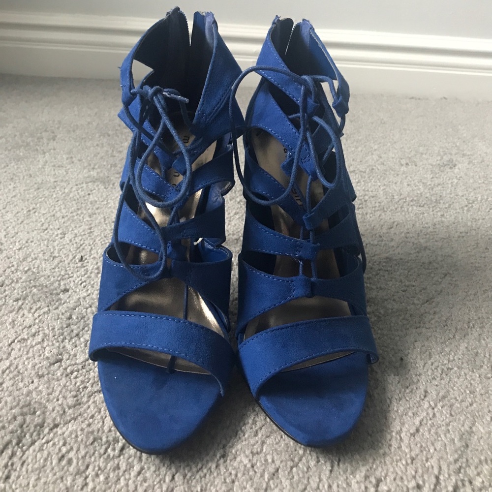 Steve Madden Royal Blue Lace Up Sandals! Size 8.5! - Picture 1 of 4