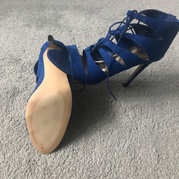 Steve Madden Royal Blue Lace Up Sandals! Size 8.5! - Picture 4 of 4