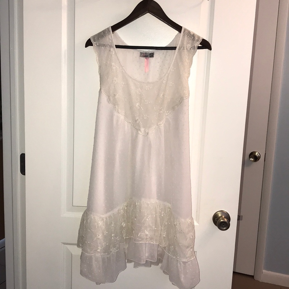 Lipsy London white lacy dress size10