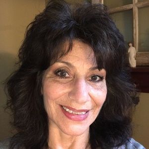 Meet your Posher, Denise