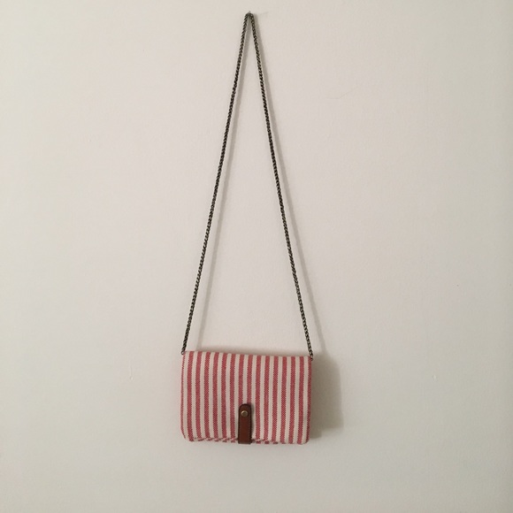Adorable striped crossbody - excellent condition! - Picture 2 of 3