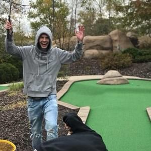 Meet your Posher, Corbin