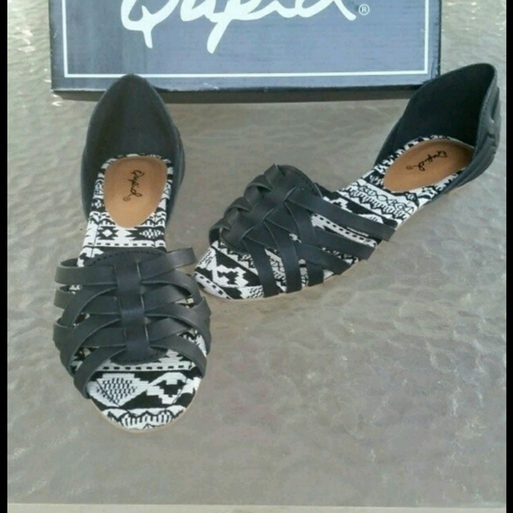Qupid sandals