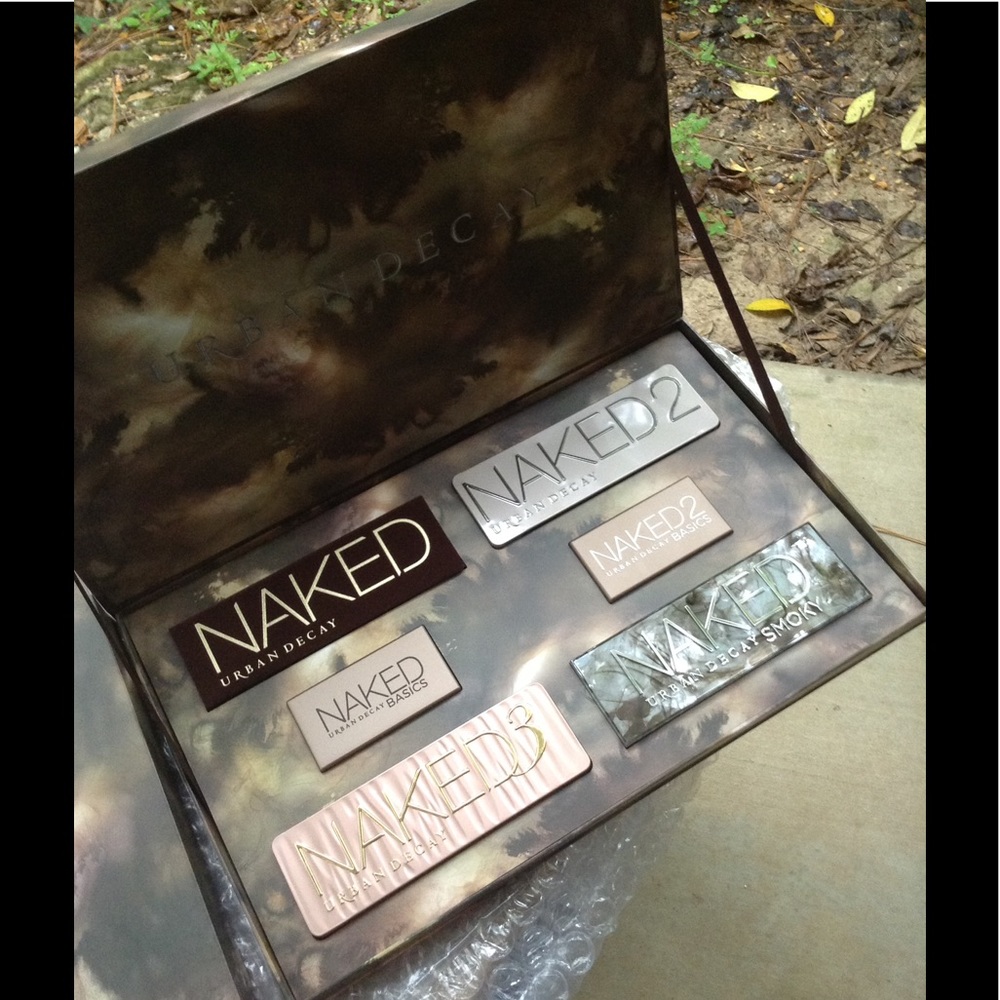 💄HP!! NWT URBAN DECAY Vault VOL II