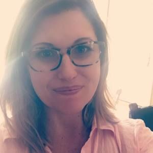 Meet your Posher, Lora