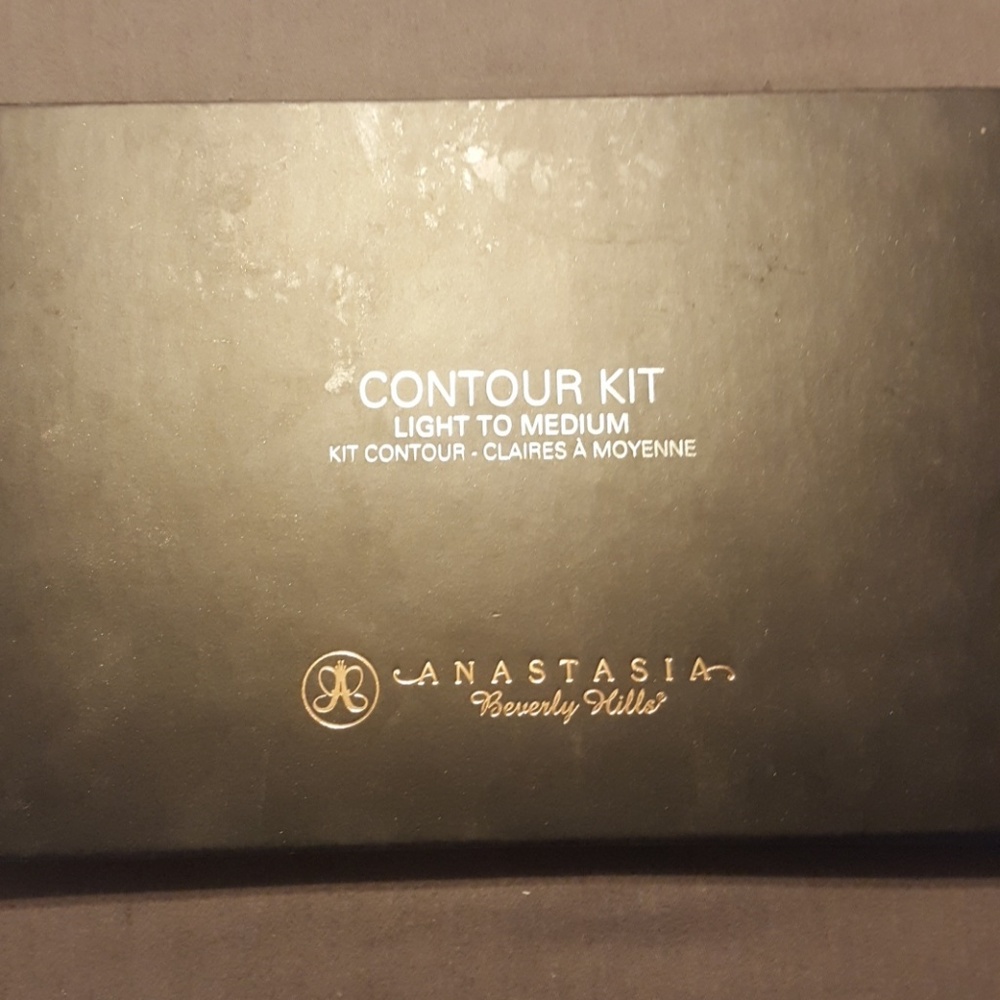 Anastasia Beverly Hills contour kit