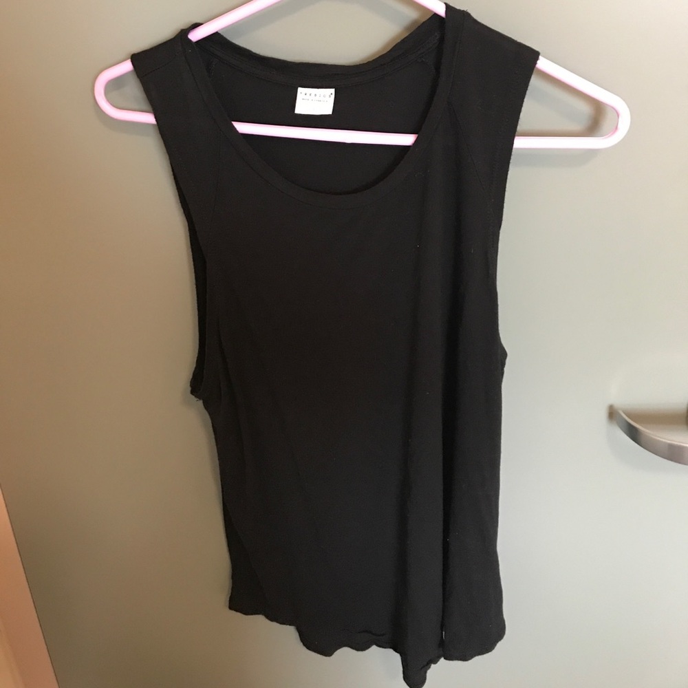 Open sides black tank top! Super soft and comfy!