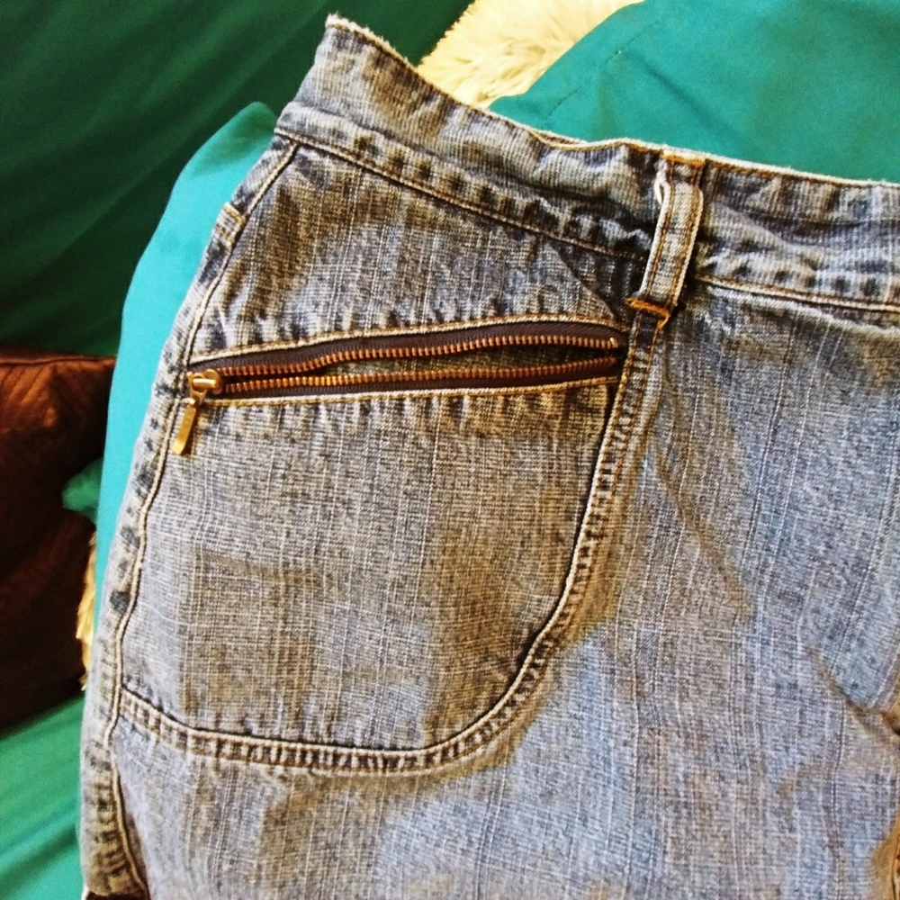 L.A. Blues zipper pocket Skort.