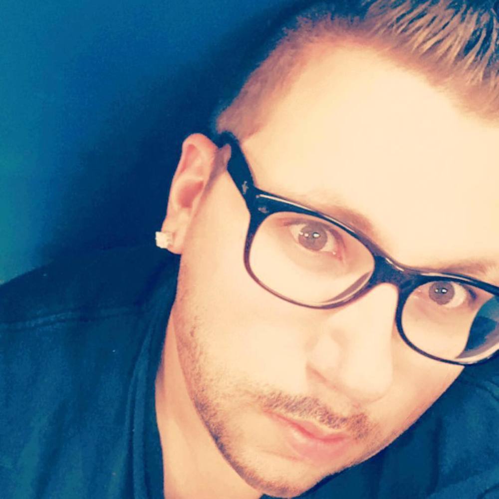 Meet your Posher, Carl