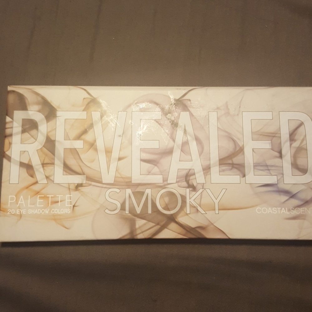 Coastal Scents Revealed Smoky palette