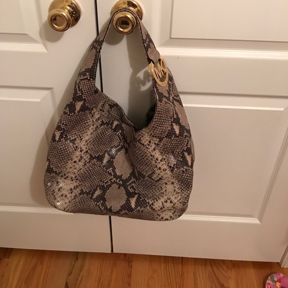 Gorgeous Michael Michael Kors snake skin hobo ✨