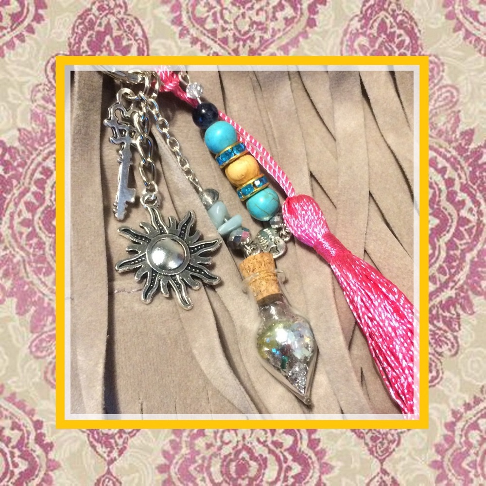 🌸 New pink strawberry sunshine keychain clasp