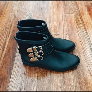 Loeffler Randall Black Chelsea rain boots