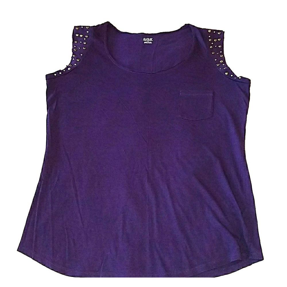 Sleeveless top