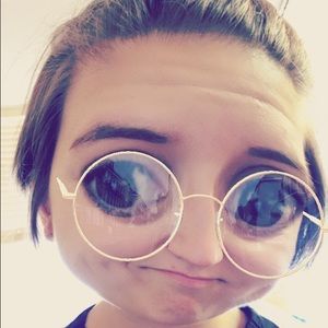 Meet your Posher, Nikki