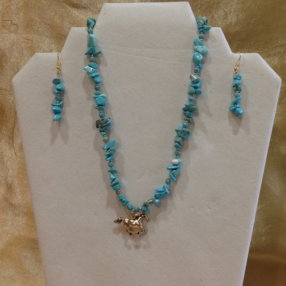 Necklace and earrings set