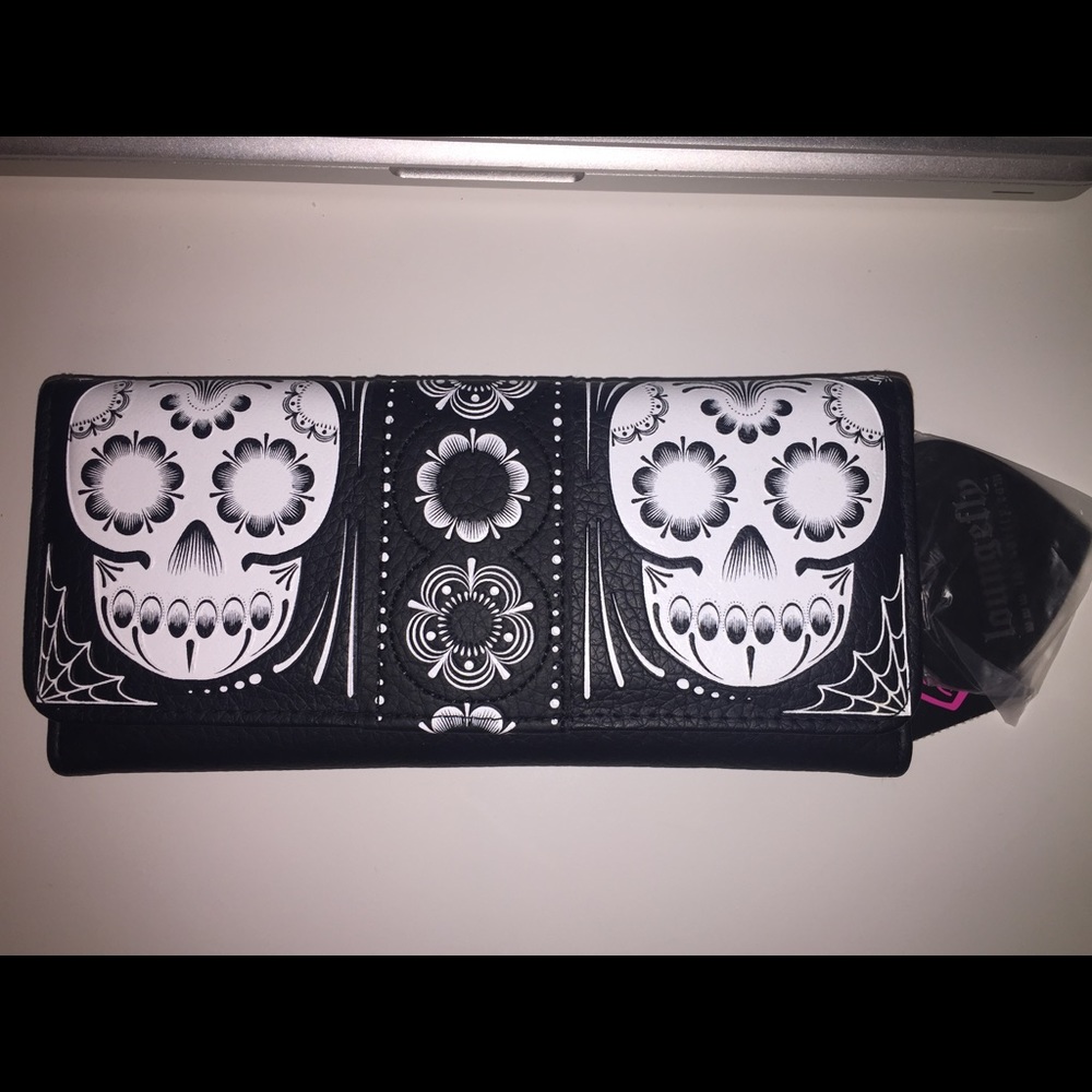 NWT Lounge Fly Sugar Skull Wallet!