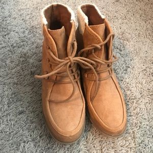 Brown fur detail lace booties