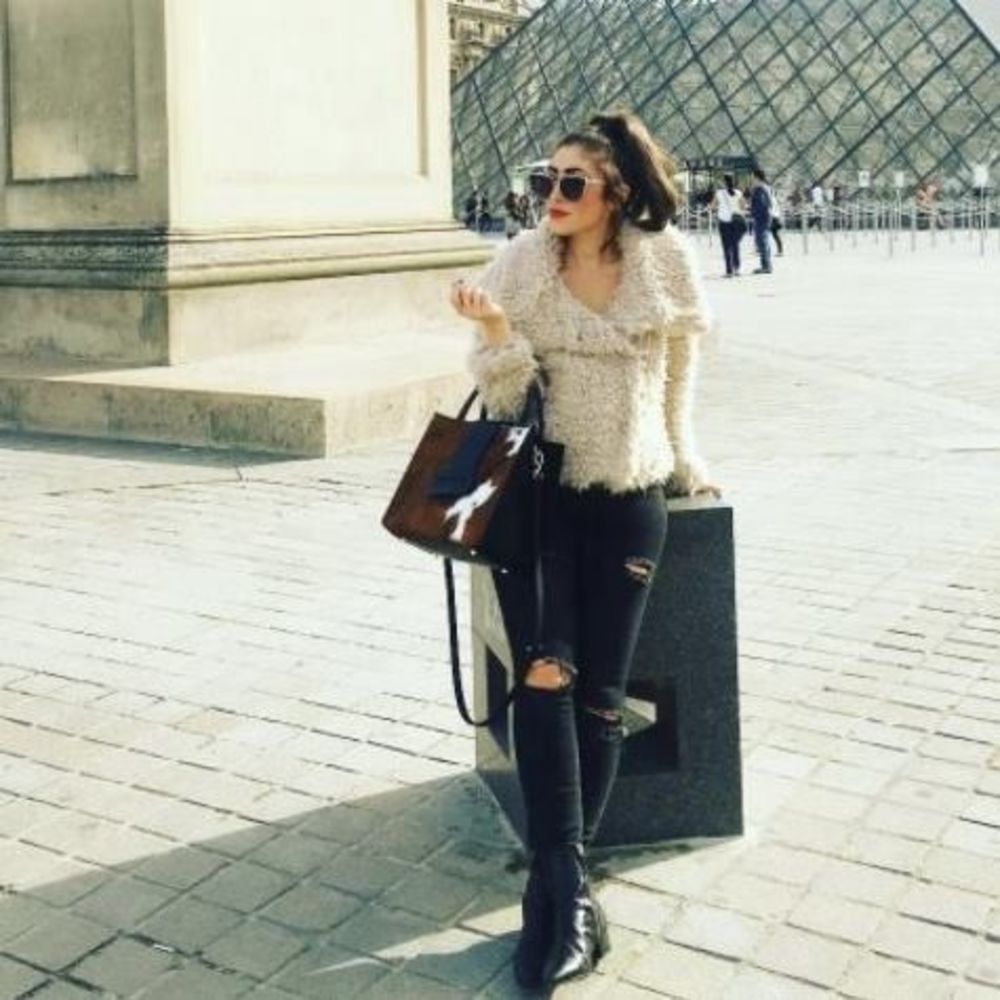 Meet your Posher, Sierra