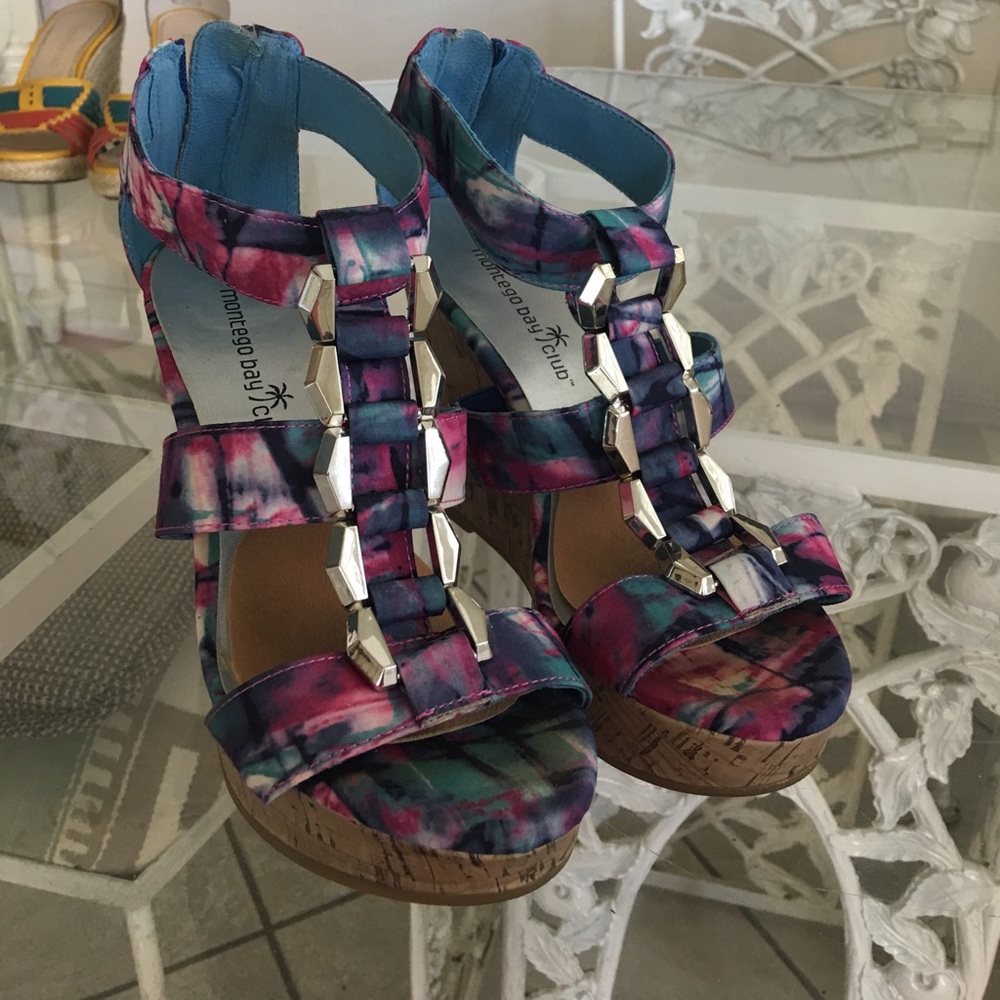 Montego Bay Club , size 6. Multi colored