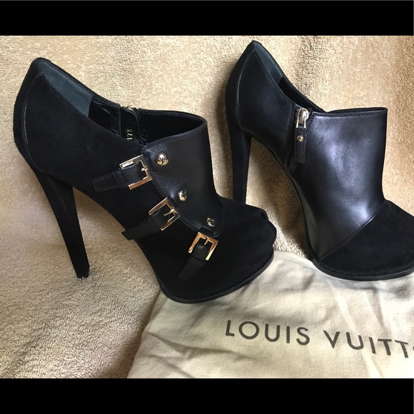 Never worn!! Louis Vuitton Ultra High Booties 37 - Picture 2 of 5