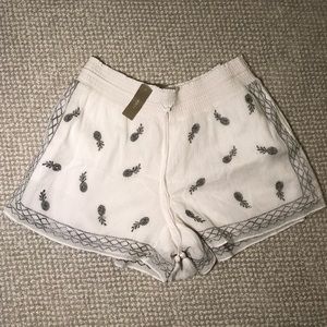 Embroidered pineapple shorts