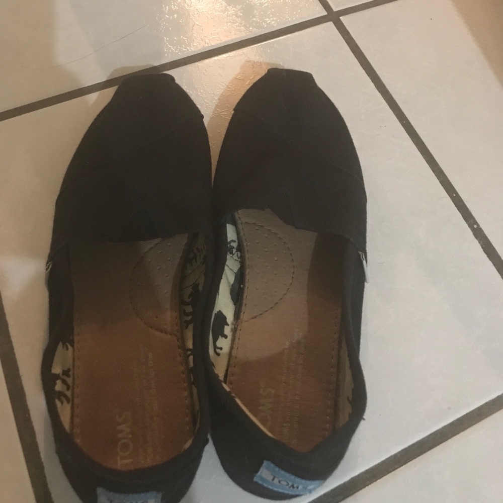 Toms
