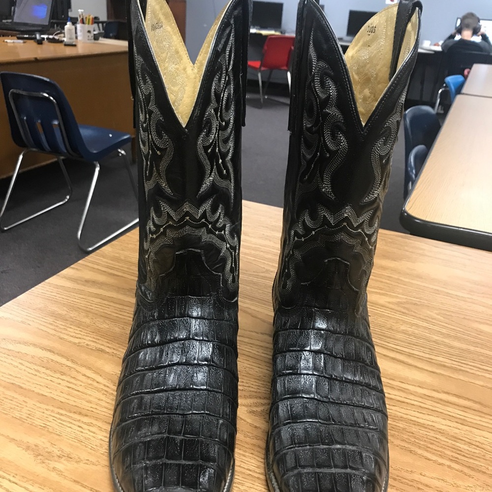 Men's 13B boots: Circle G and Tony Lamas