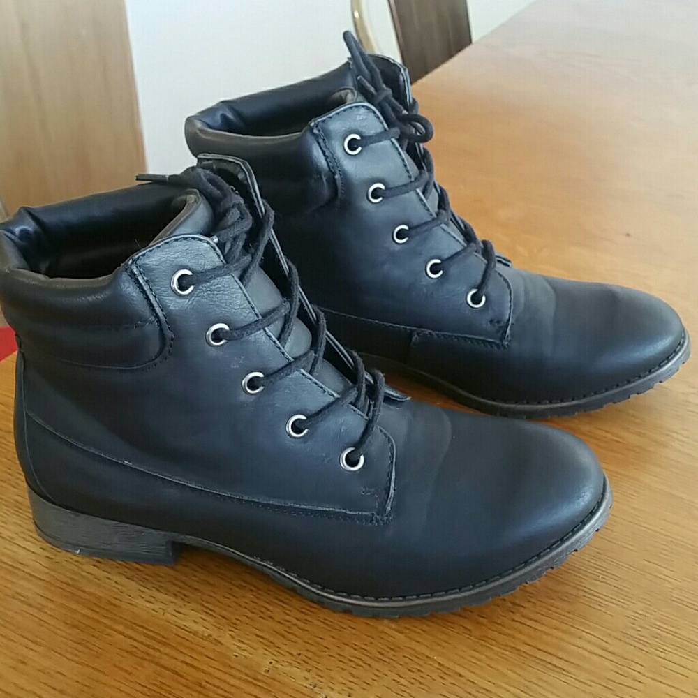 Wet Seal boots