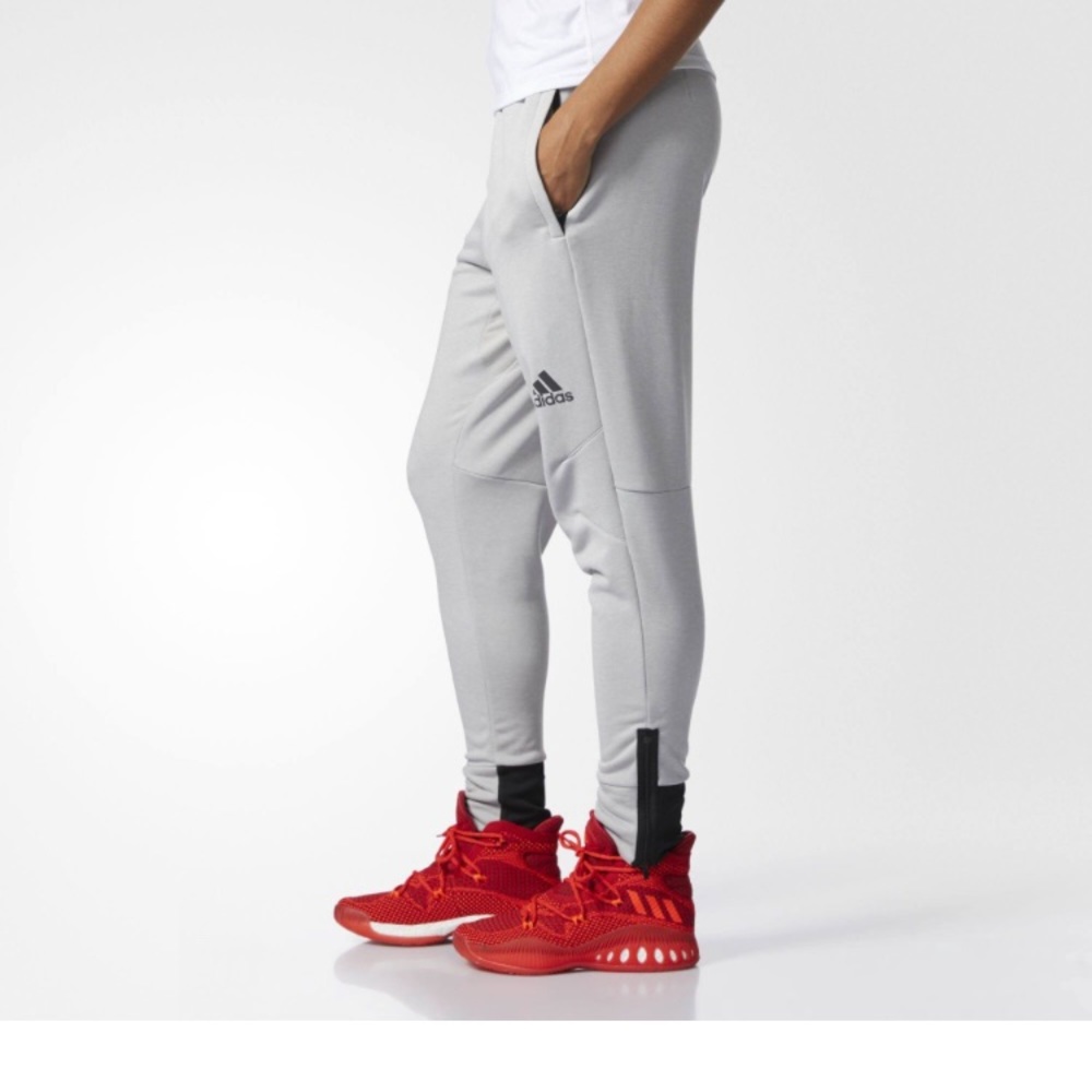Adidas women's basketball jogger