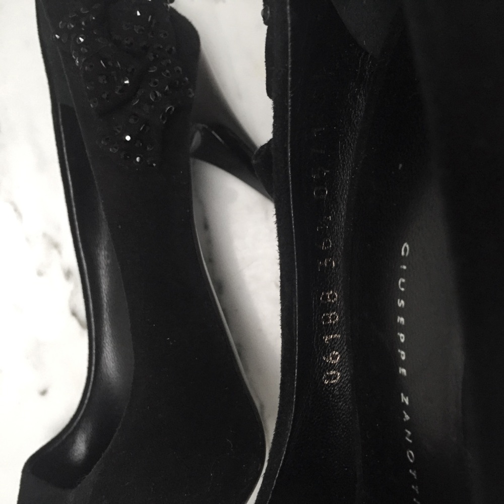 GIUSEPPE ZANOTTI: Crystal Bow Suede Peepetoe Heels - Picture 4 of 7