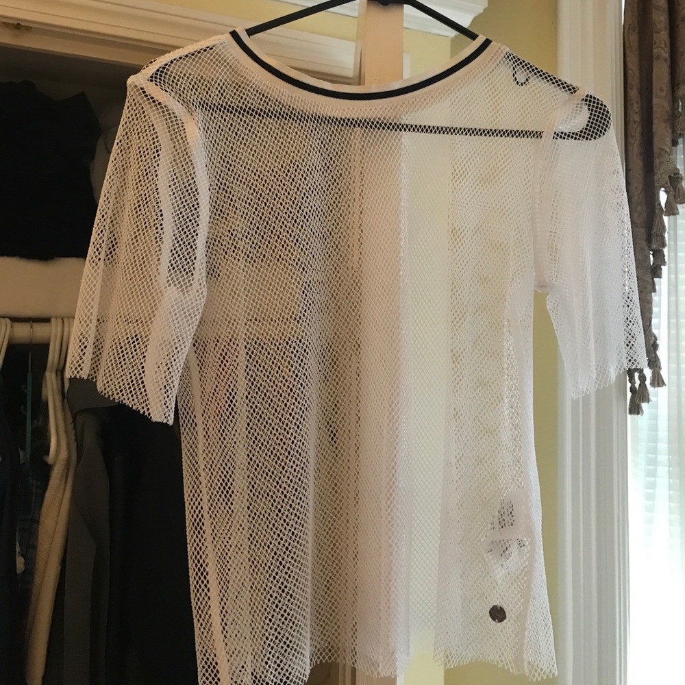 White net tshirt