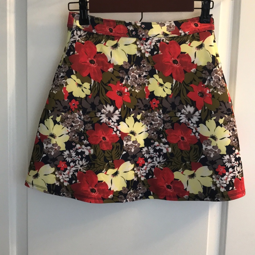 Abercrombie and Fitch flower print mini size xs