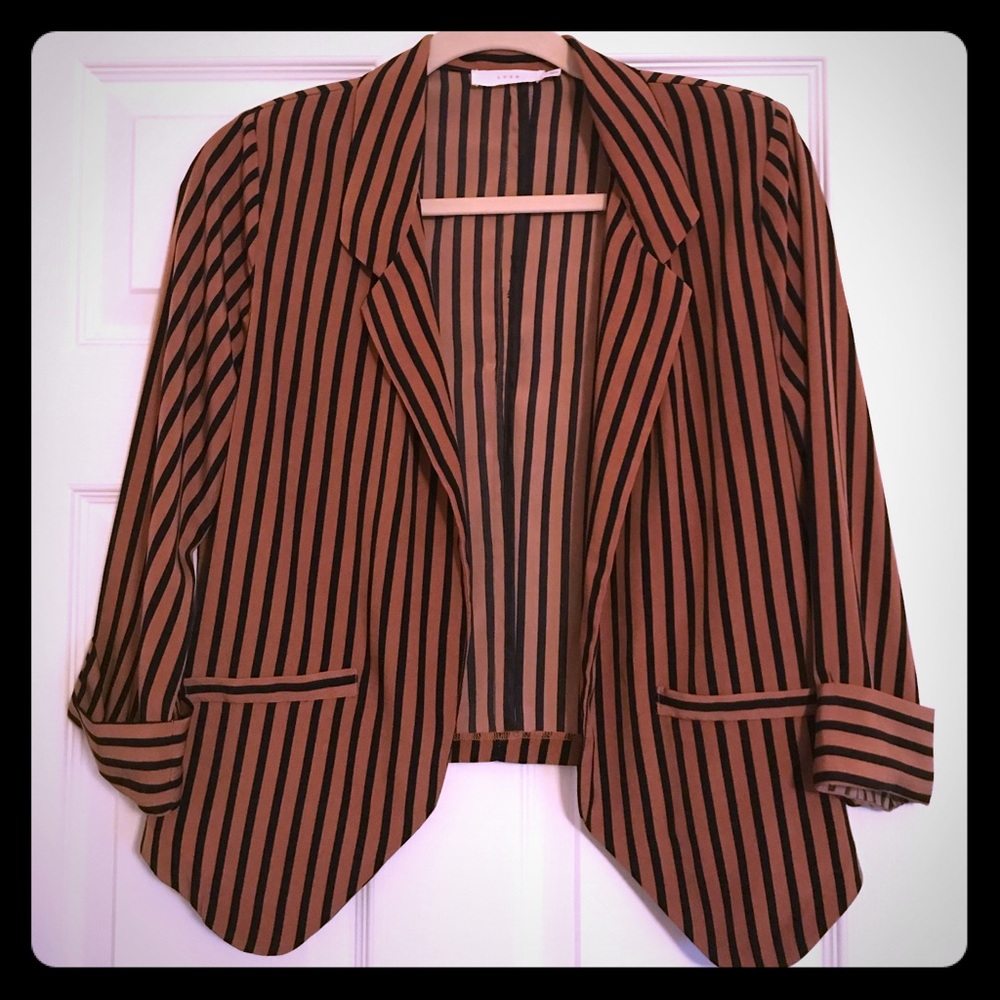 Adorable striped blazer!