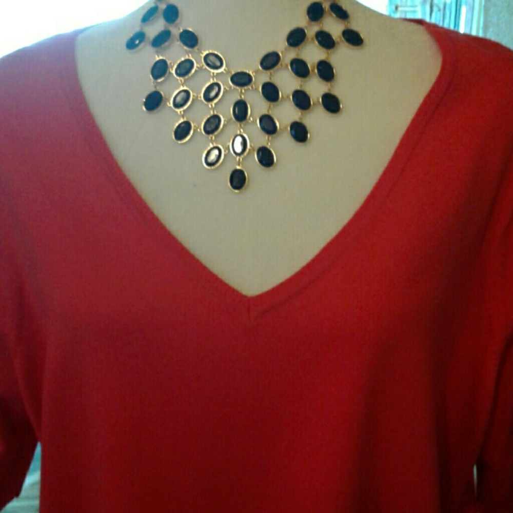 Vee neck top - Picture 2 of 4