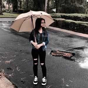 Meet your Posher, Daniela