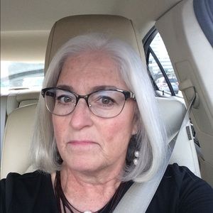 Meet your Posher, Gina