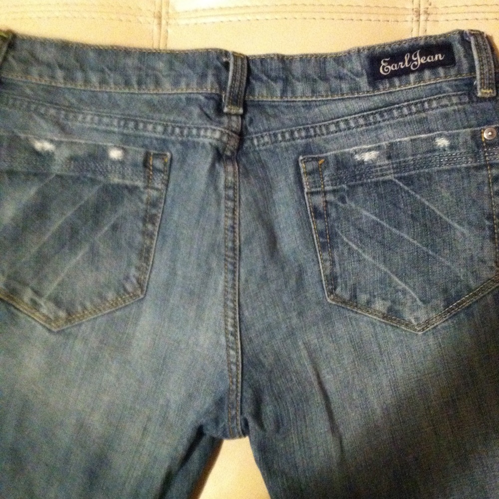 Distressed Jeans - Picture 2 of 2