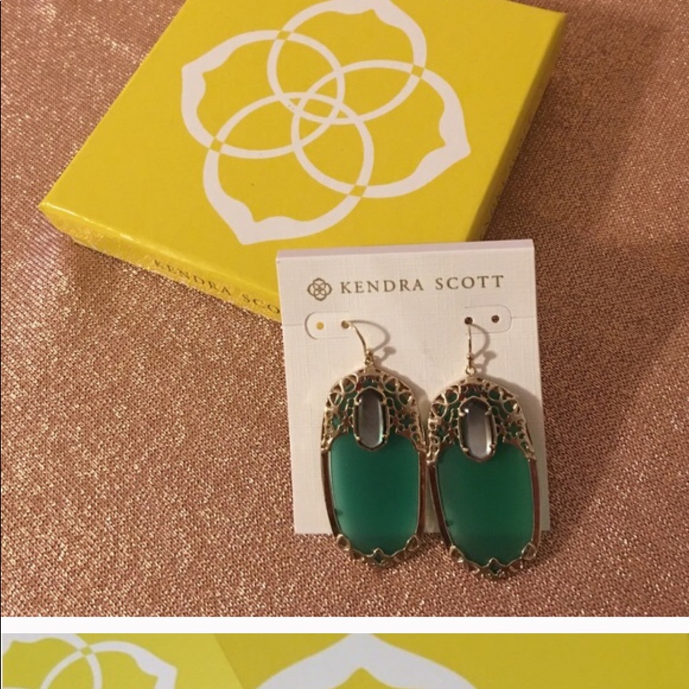 Kendra Scott Maui earrings