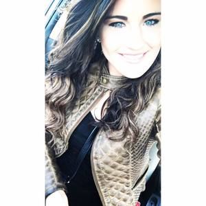 Meet your Posher, Vanessa