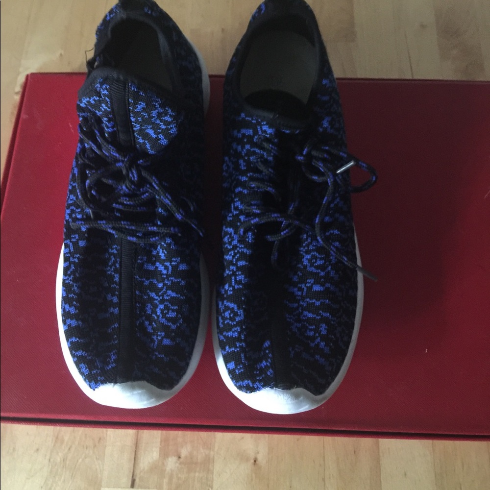 Forever Sneakers, size 7.5