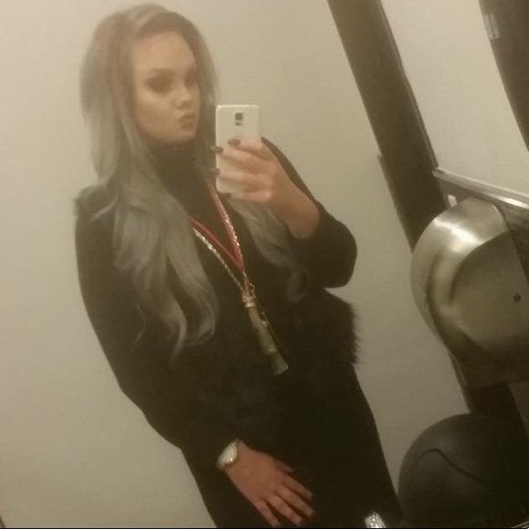 Meet your posher, Savannah! - Picture 2 of 6